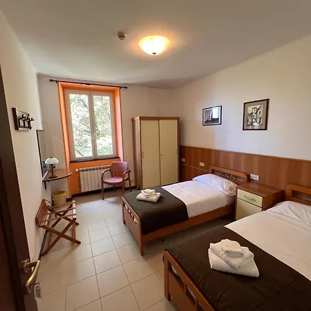 Montallegro מלון 2*