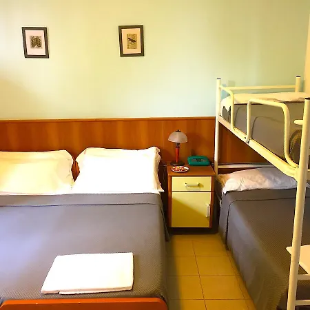 酒店 Montallegro 2*