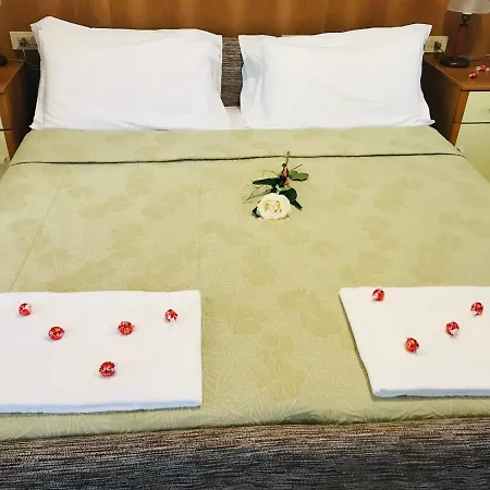 Montallegro מלון